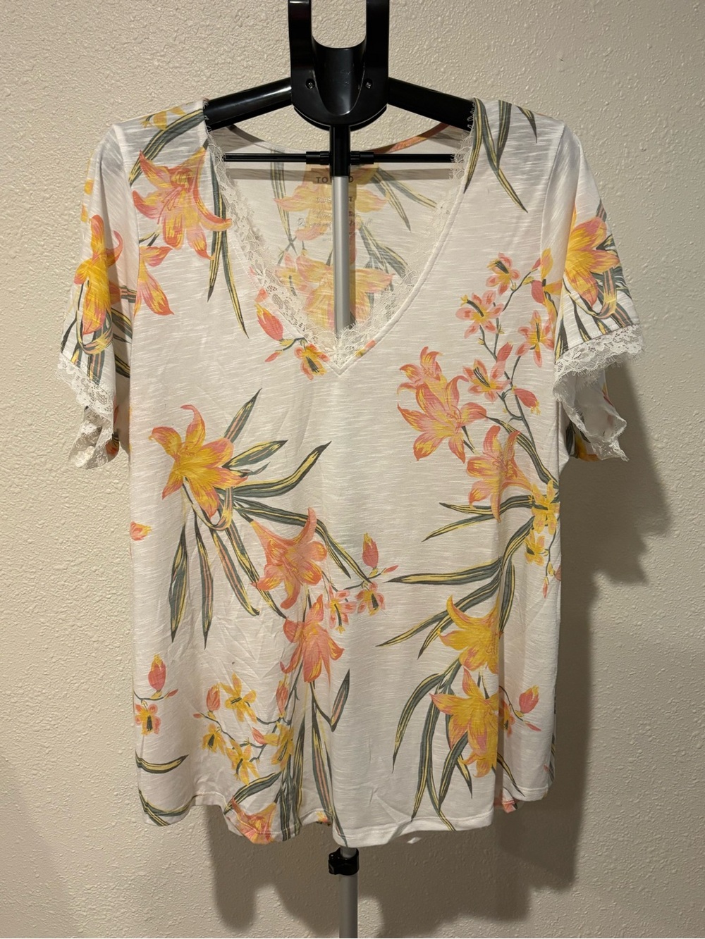 torrid White V-Neck Tee with Yellow & Pink Floral Print